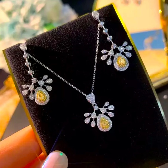 ✨Citrine Branch Pendant and earring set✨ - Picture 2 of 4